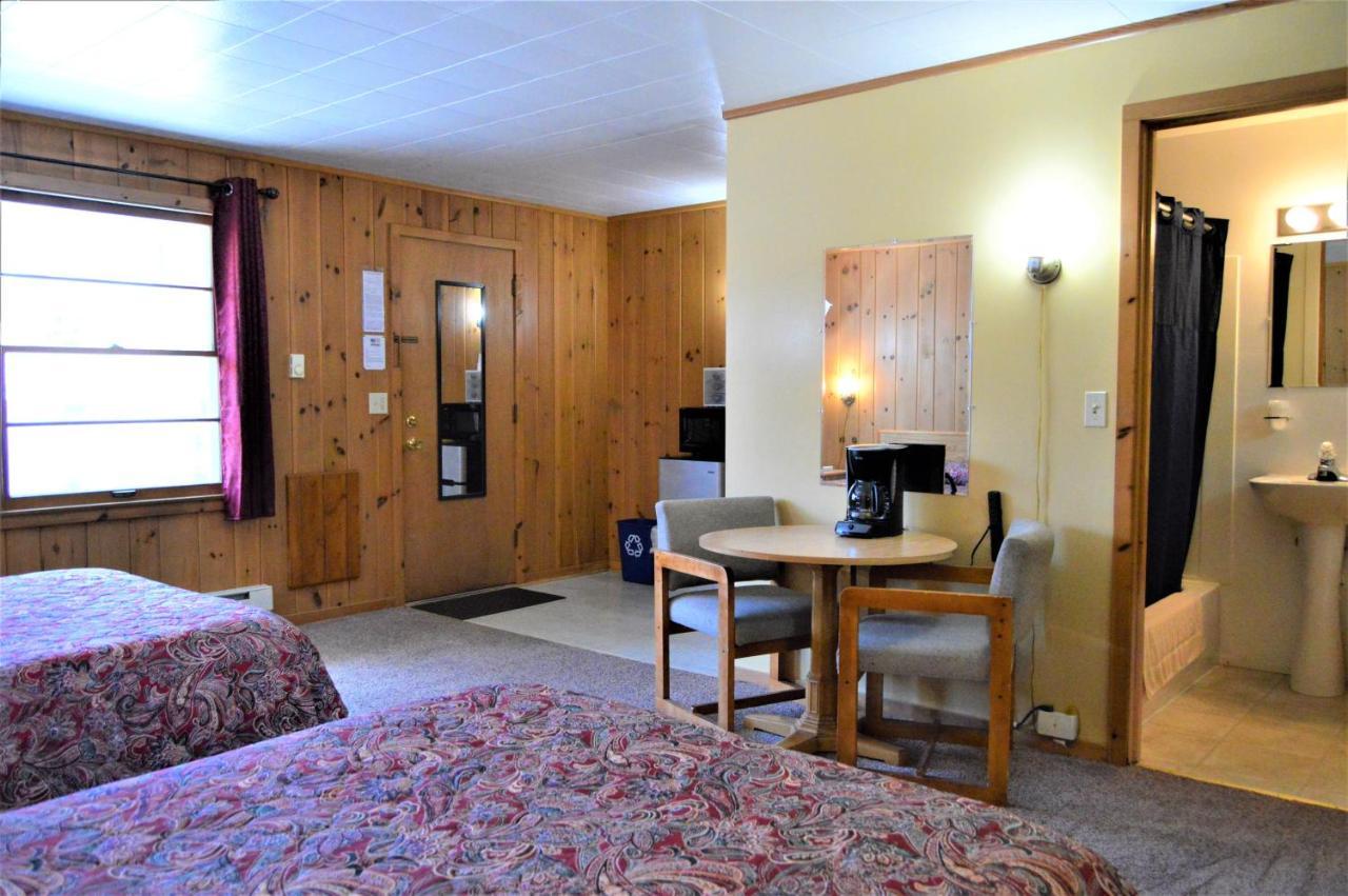 Baileys Sunset Motel Бейлис-Харбор Экстерьер фото
